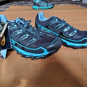 LA Sportiva Raptor GTX Trail Runner Shoes, Women's Size 8.5 (EU 40), Black/ Blue